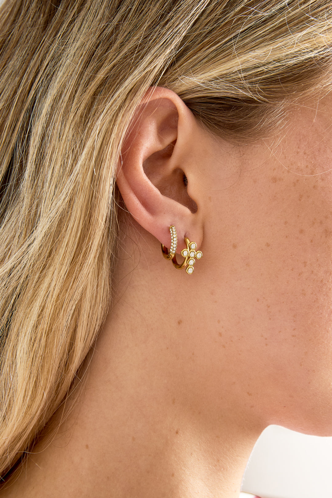 Boucles d'oreilles créoles pour femmes en acier inoxydable – couleur argent et couleur or – photo 2