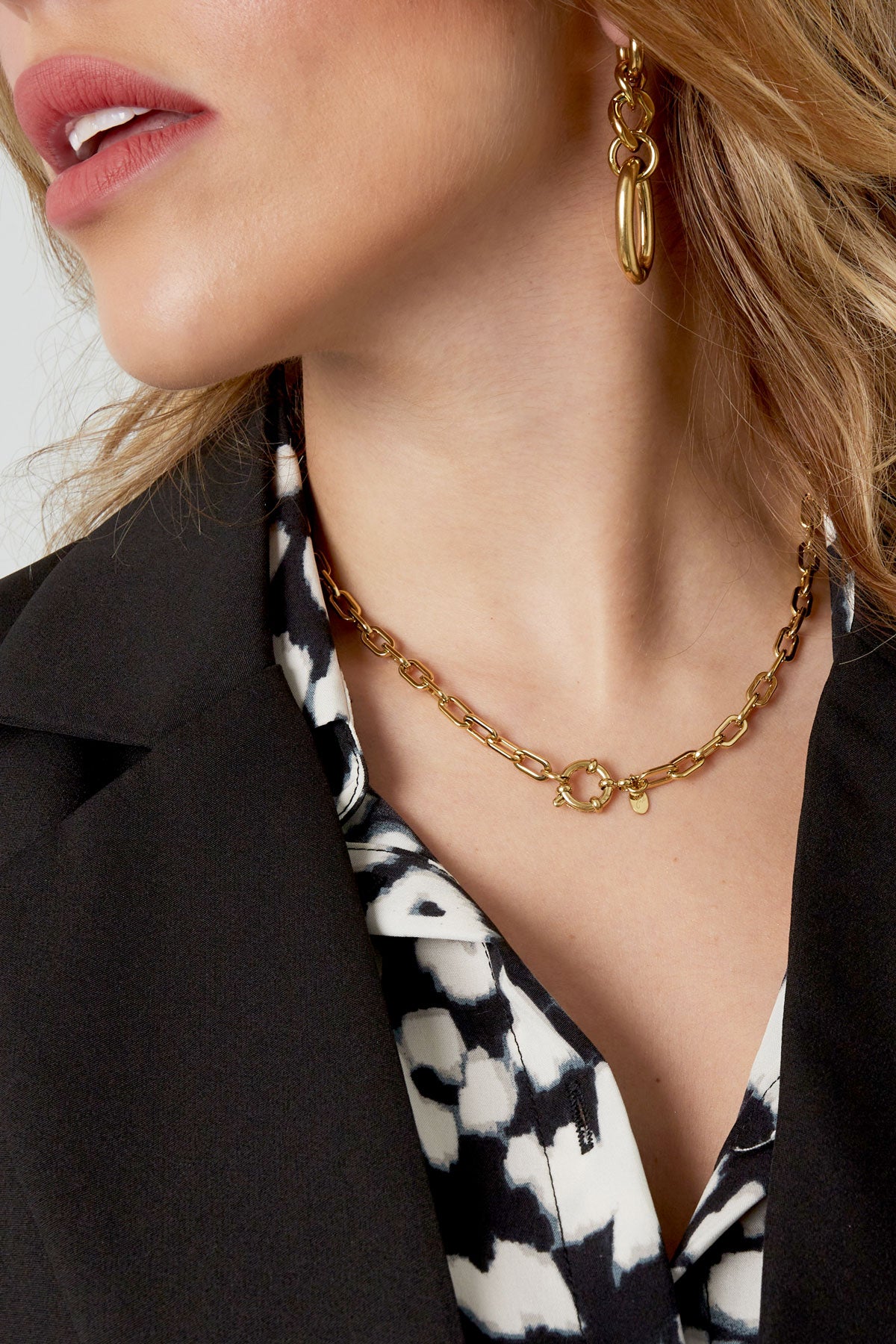 Women's Stainless Steel Chain Necklace with Link Detail – Gold-Plated – image 3