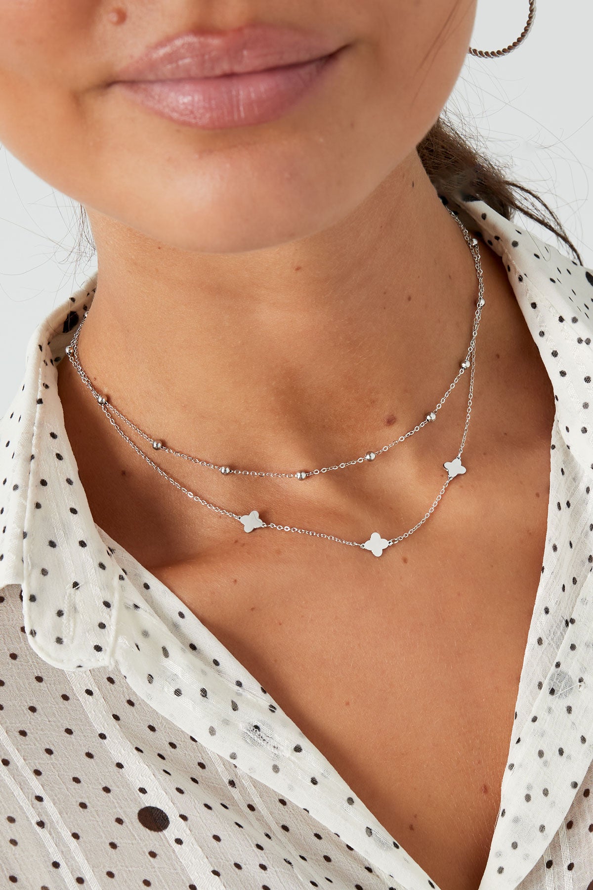 Layered stainless steel women's necklace with clover motif – gold-colored – image 3
