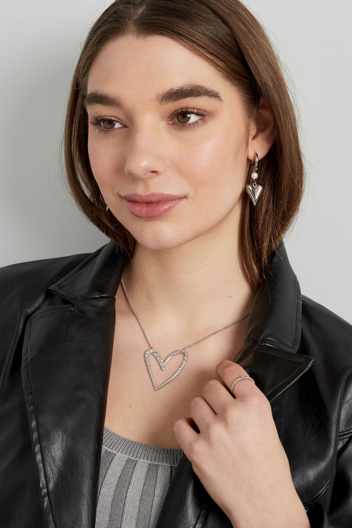 Collier pour femme avec pendentif cœur en acier inoxydable – couleur or – photo 2