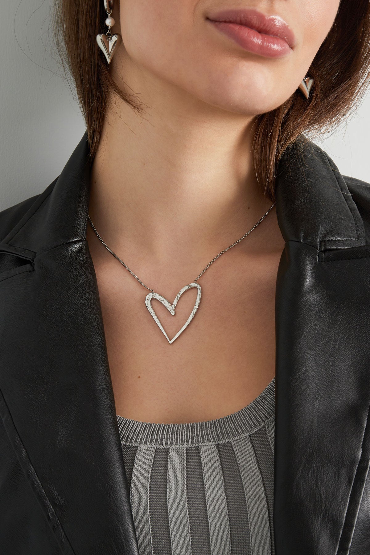 Collier pour femme avec pendentif cœur en acier inoxydable – couleur or – photo 3