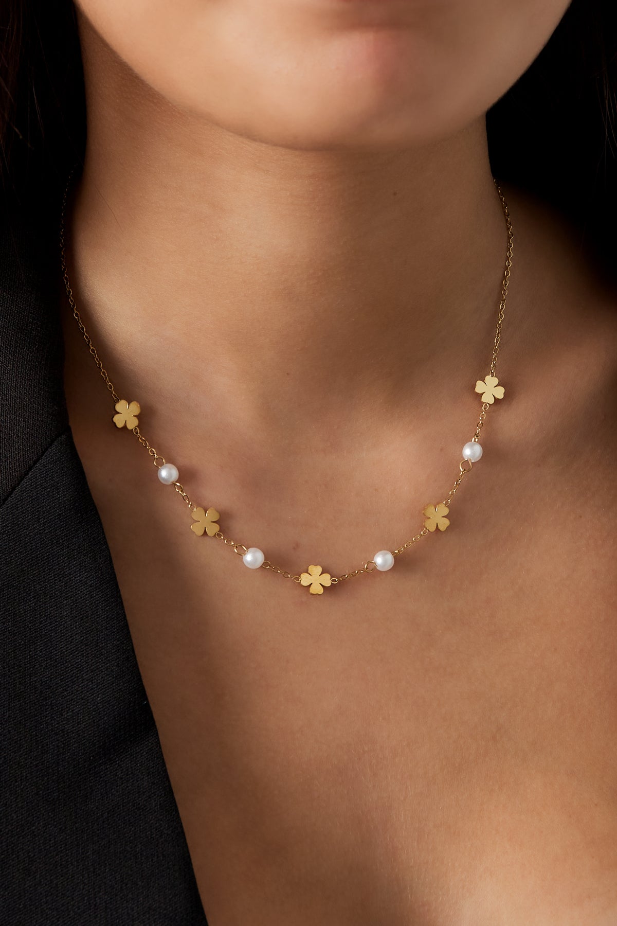 Collier femme avec pendentif en acier inoxydable, perle d'imitation avec motif trèfle – photo 2