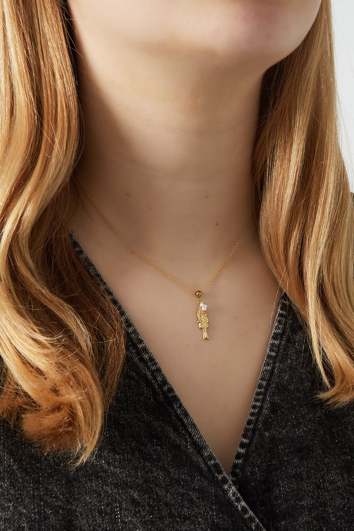 Women's necklace with 304 stainless steel pendant, imitation pearl with animal motif – image 2