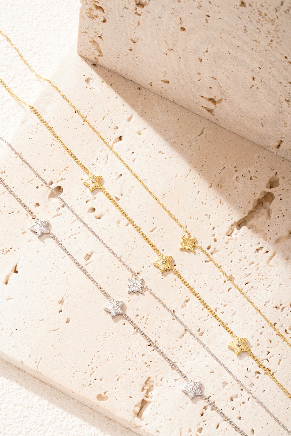 Layered women's necklace made of 304 stainless steel with star motif – gold colored – image 6