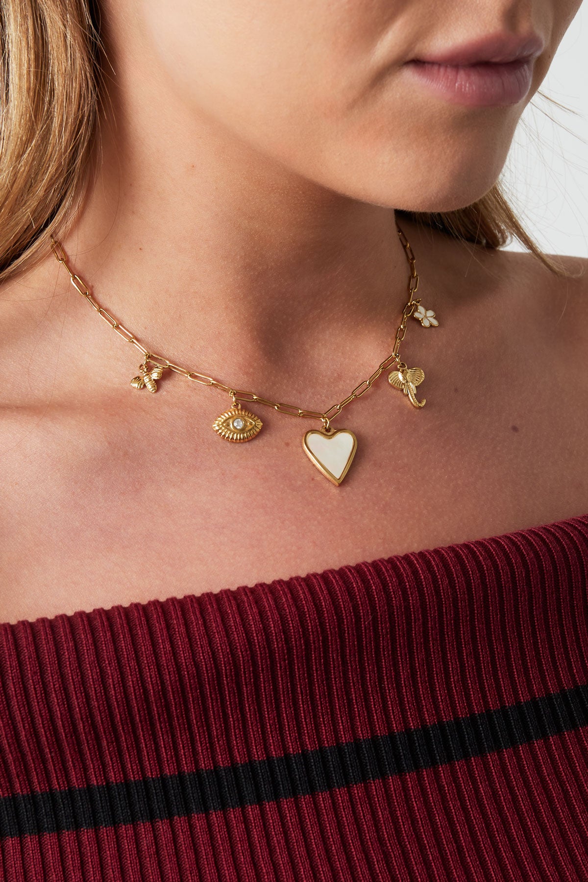 Women's necklace with heart-shaped pendant made of 304 stainless steel, shell, enamel, and rhinestones – image 2