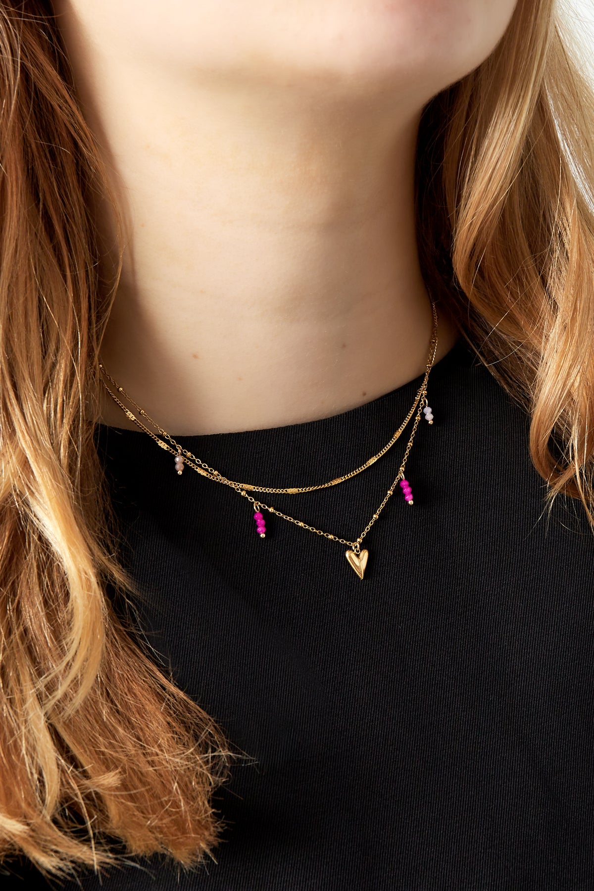 Layered women's necklace made of 304 stainless steel with a heart shape - gold colored – image 2