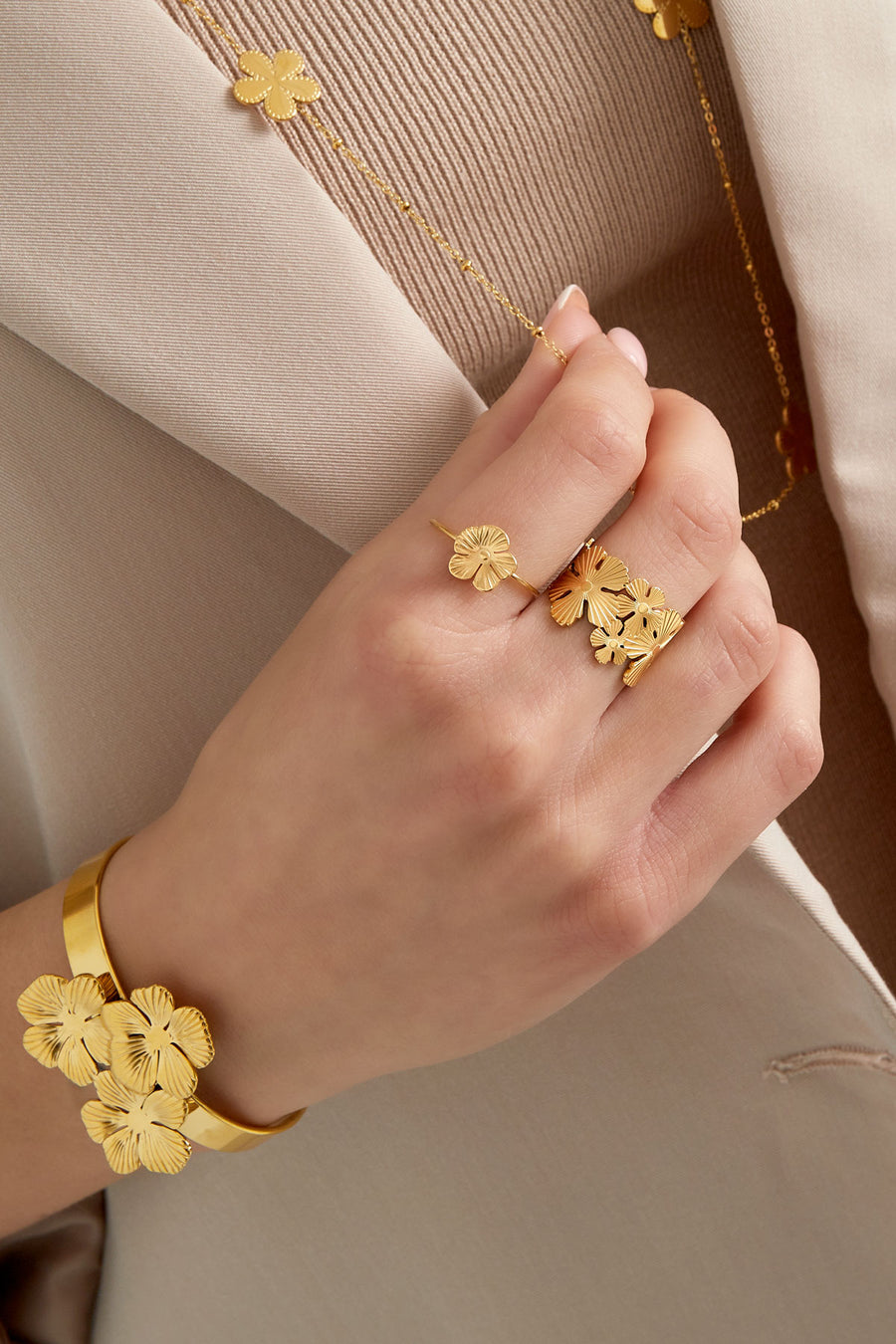 Bague minimaliste pour femmes en acier inoxydable – coloris or et argent