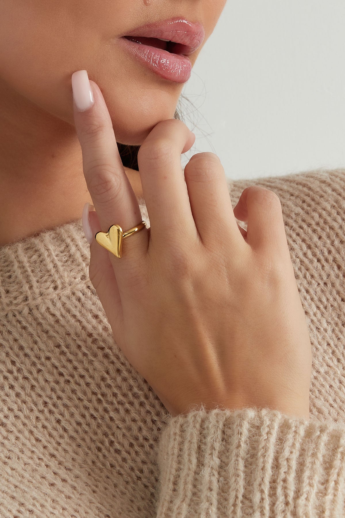 Bague tendance en acier inoxydable en forme de cœur pour femme – couleur or – photo 2