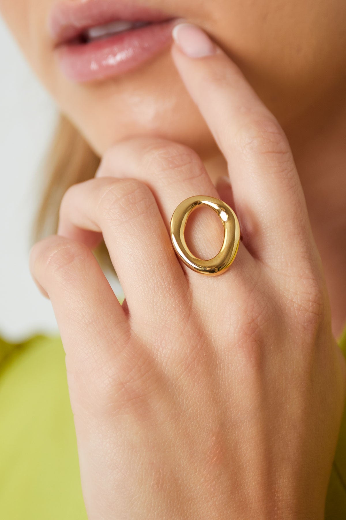 Bague imposante pour femme en acier inoxydable – doré et argenté – photo 2