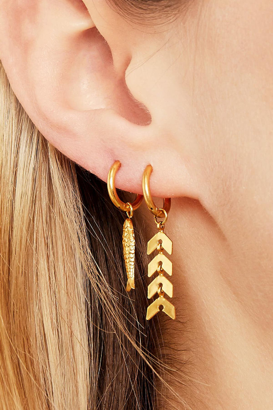 Boucles d'oreilles pendantes pour femmes en acier inoxydable motif poisson – ton or et ton argent