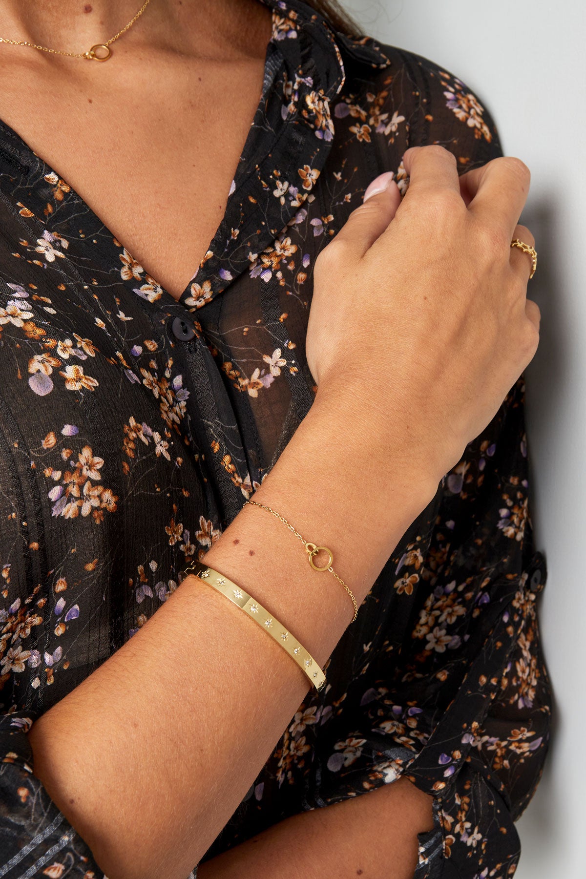 Bracelet à breloques pour femmes en acier inoxydable avec forme ronde et géométrique – photo 3