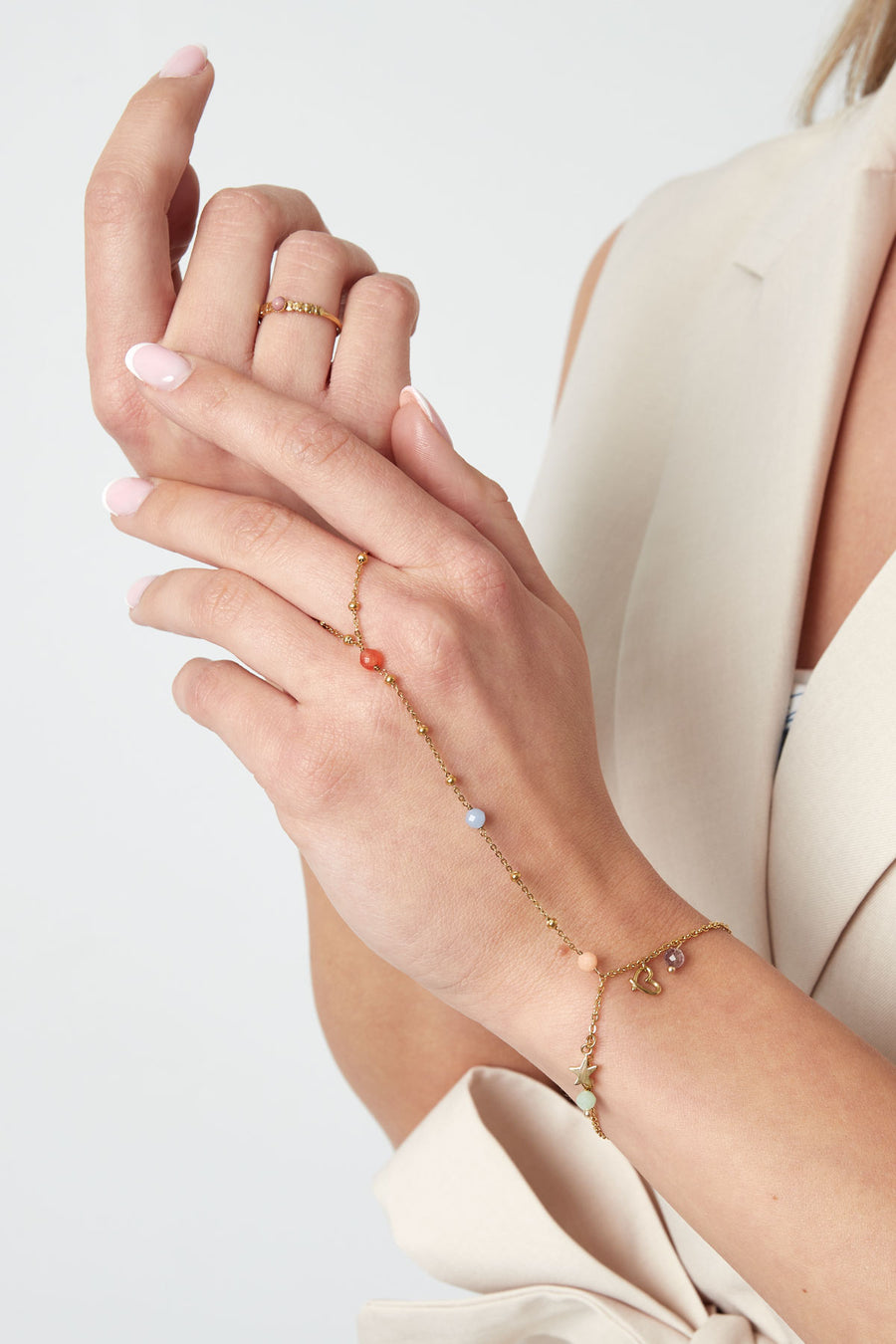 Chaîne de main pour femme en acier inoxydable – couleur or