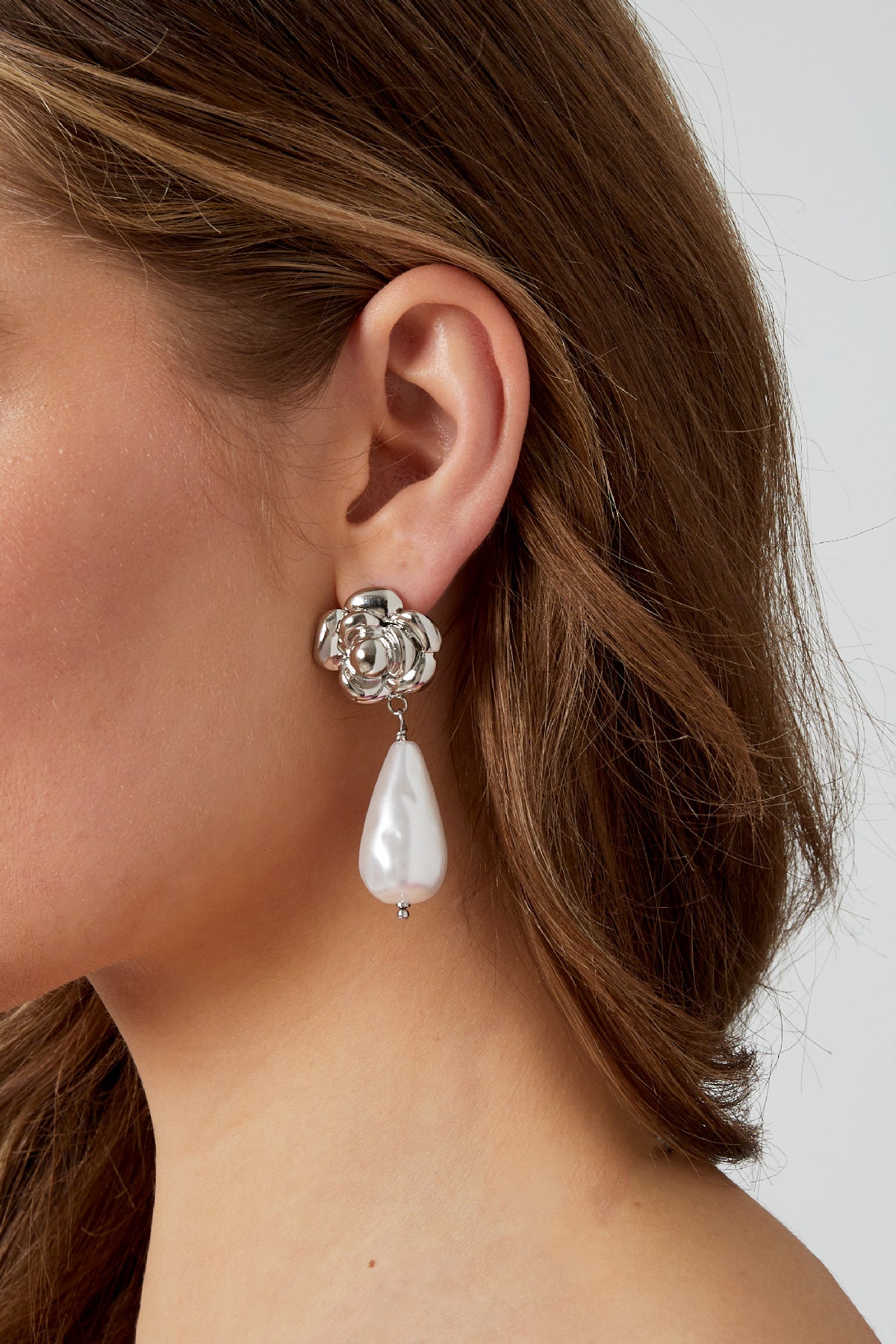 Boucles d'oreilles pendantes en acier inoxydable 304 pour femme avec motif floral et forme de goutte – photo 2
