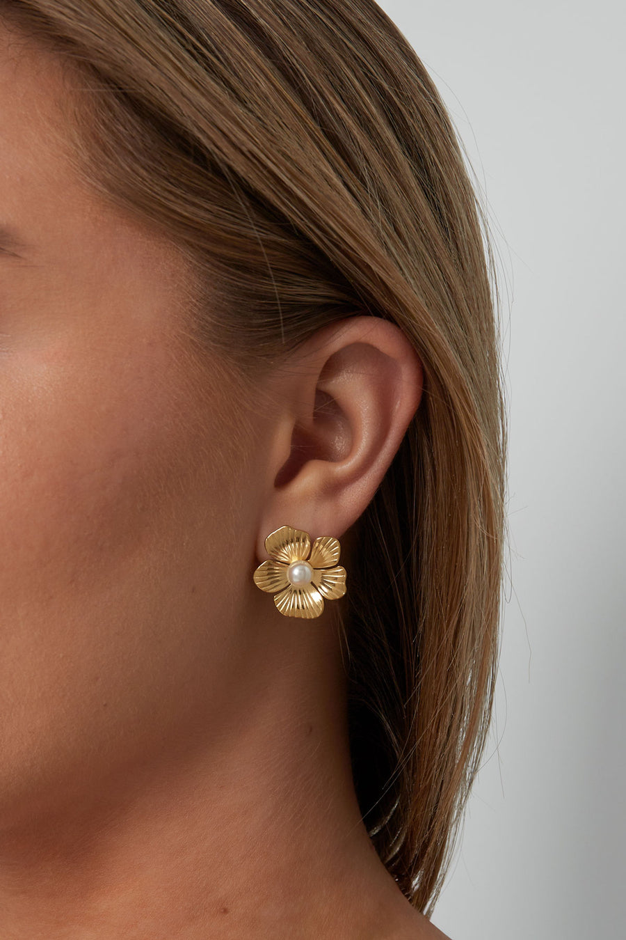 Women's stainless steel stud earrings - gold and silver-colored