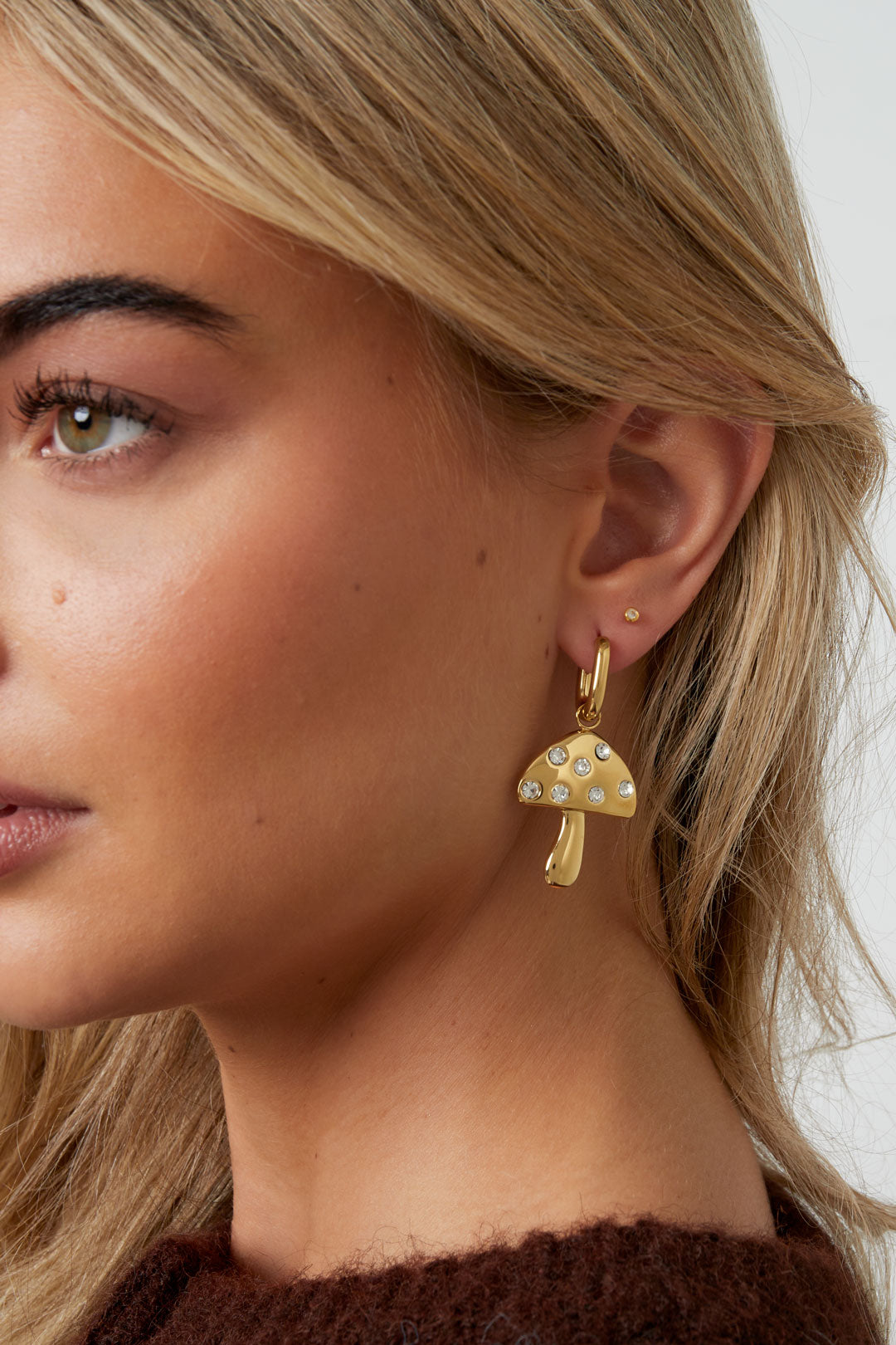 Boucles d'oreilles pendantes pour femmes en acier inoxydable motif végétal – doré – photo 2