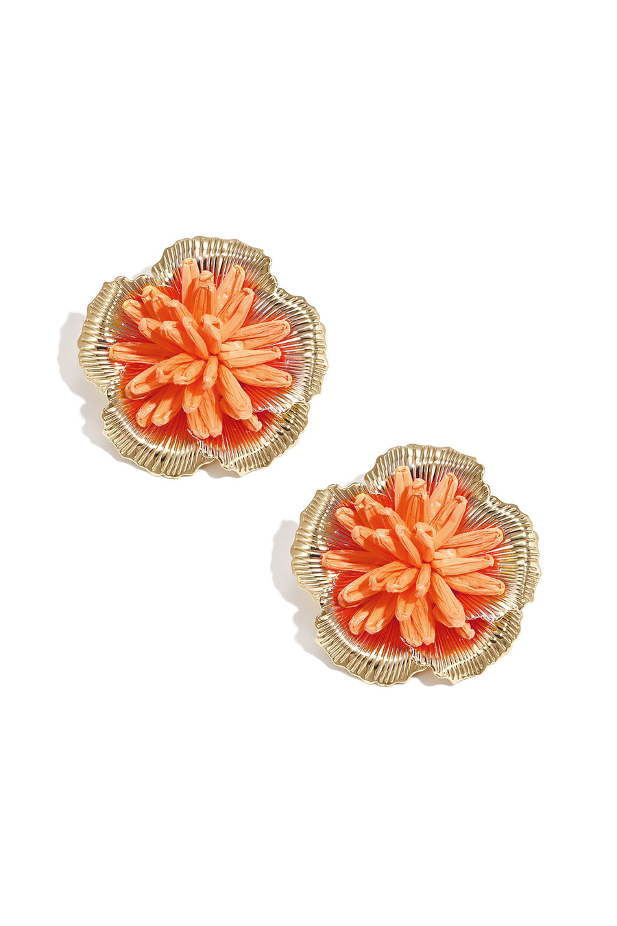 Puces d'oreilles pour femmes en raphia motif floral – plusieurs couleurs