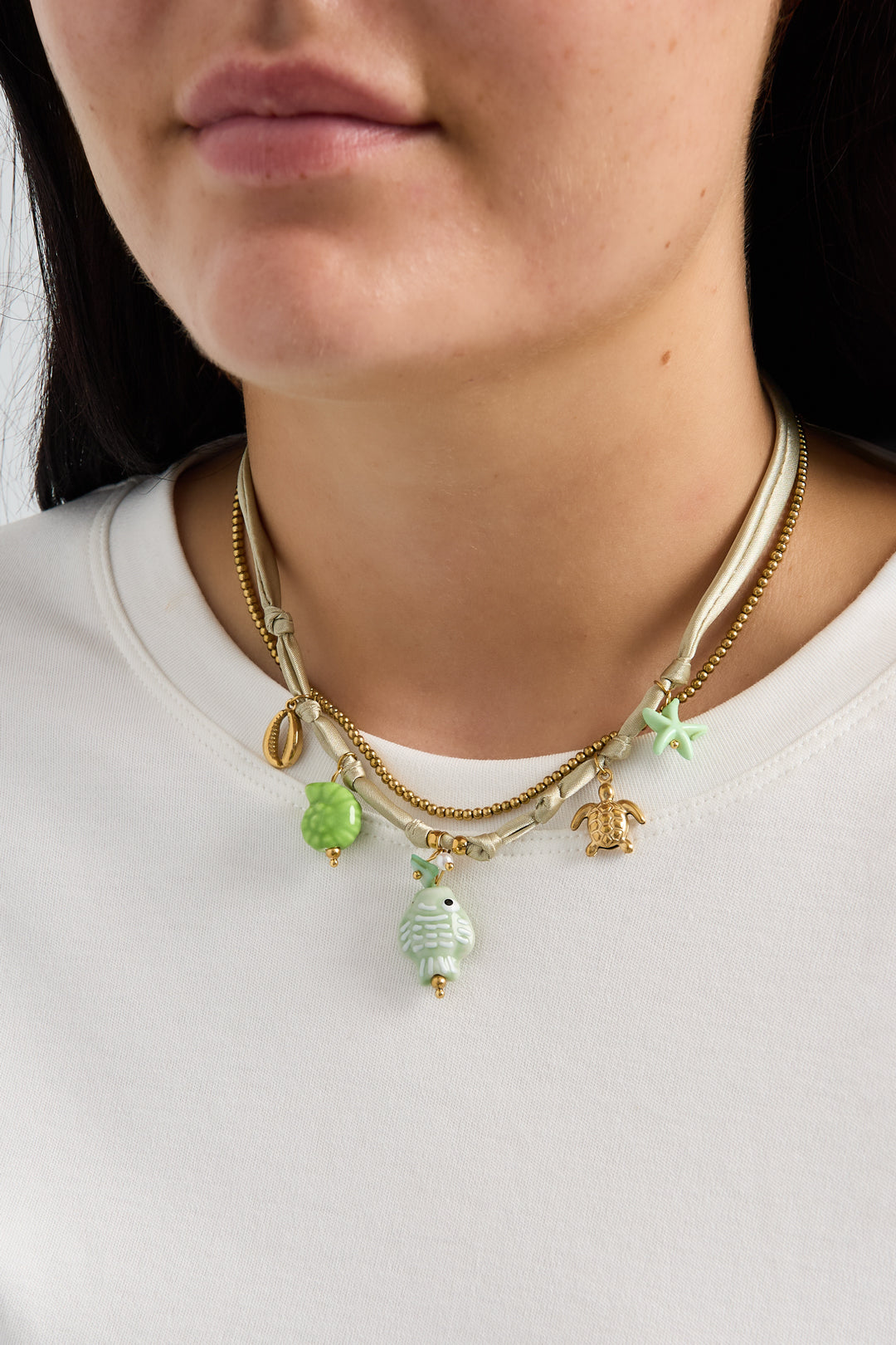 Braided women's necklace made of polyester, ceramic, stone, imitation pearl, enamel with fish motif – image 2