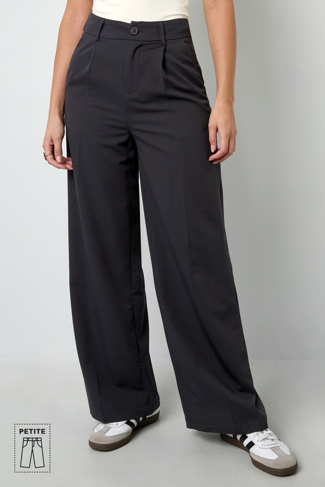 Women's straight leg trousers – image 3