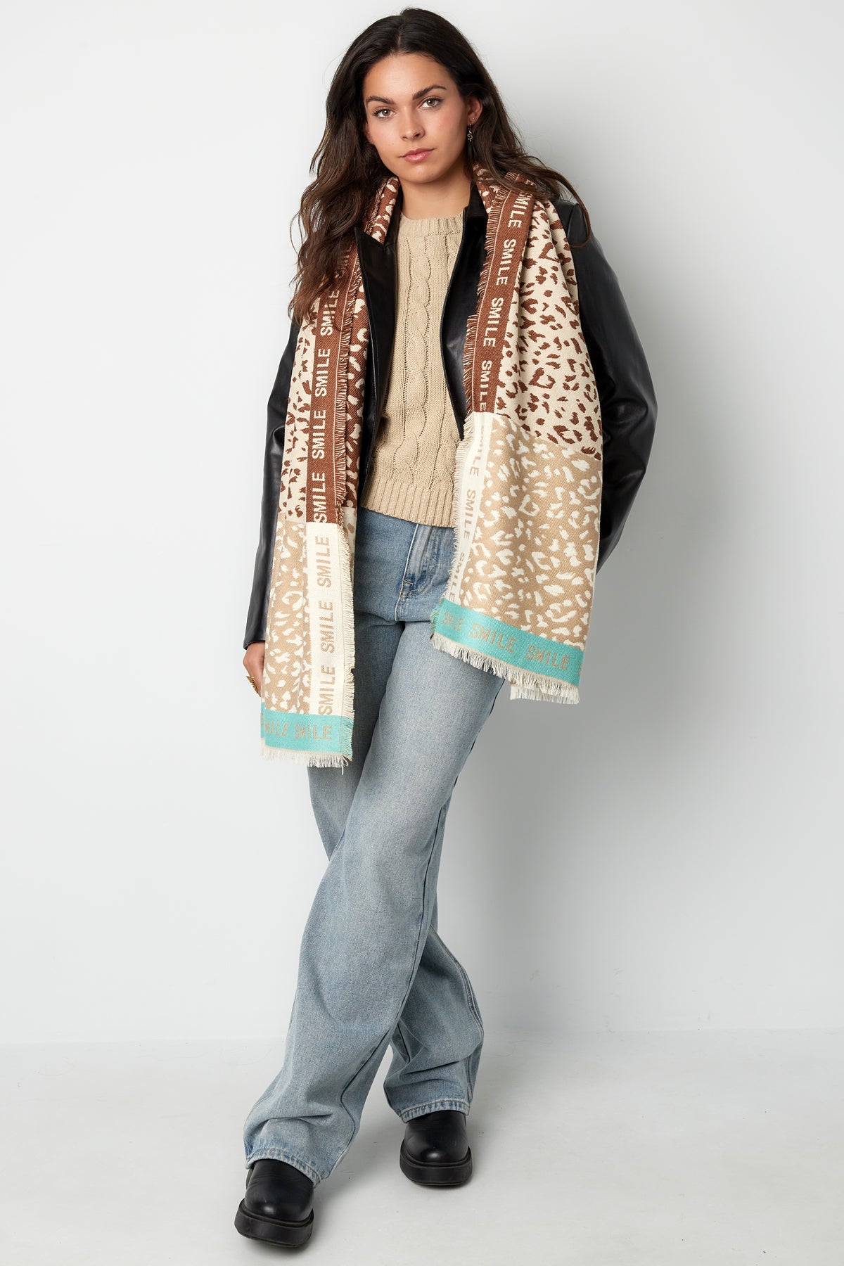 Women's Foam Winter Scarf - Pink and Beige – image 3
