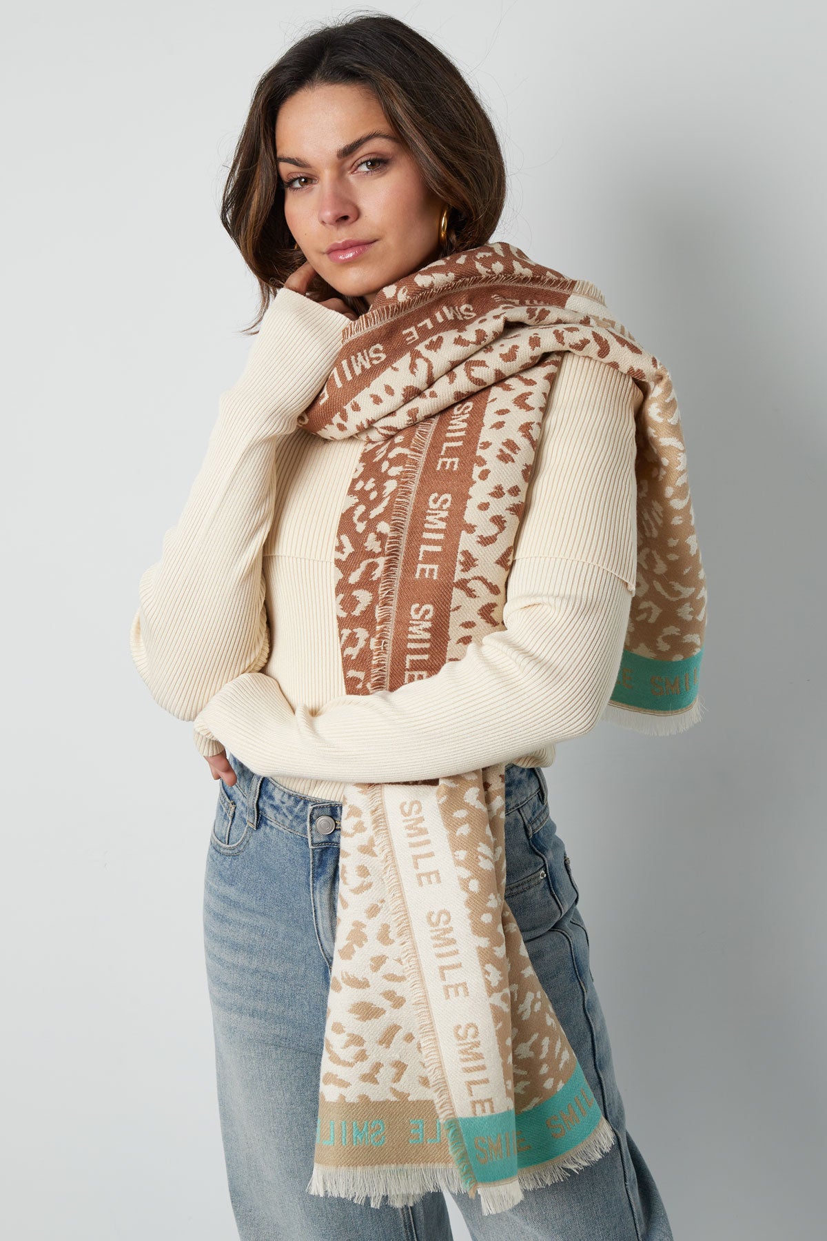Women's Foam Winter Scarf - Pink and Beige – image 2