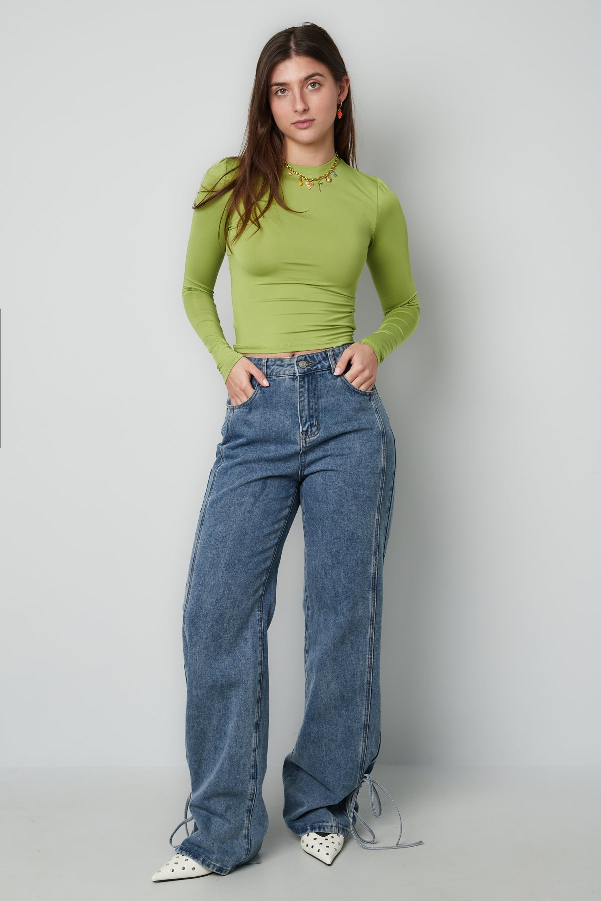 Jeans femme à bouton fantaisie et coupe droite – photo 7