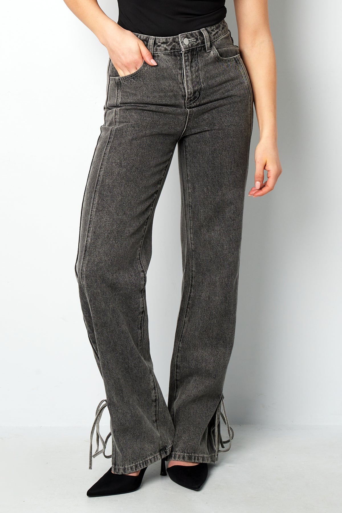 Jeans femme à bouton fantaisie et coupe droite – photo 6