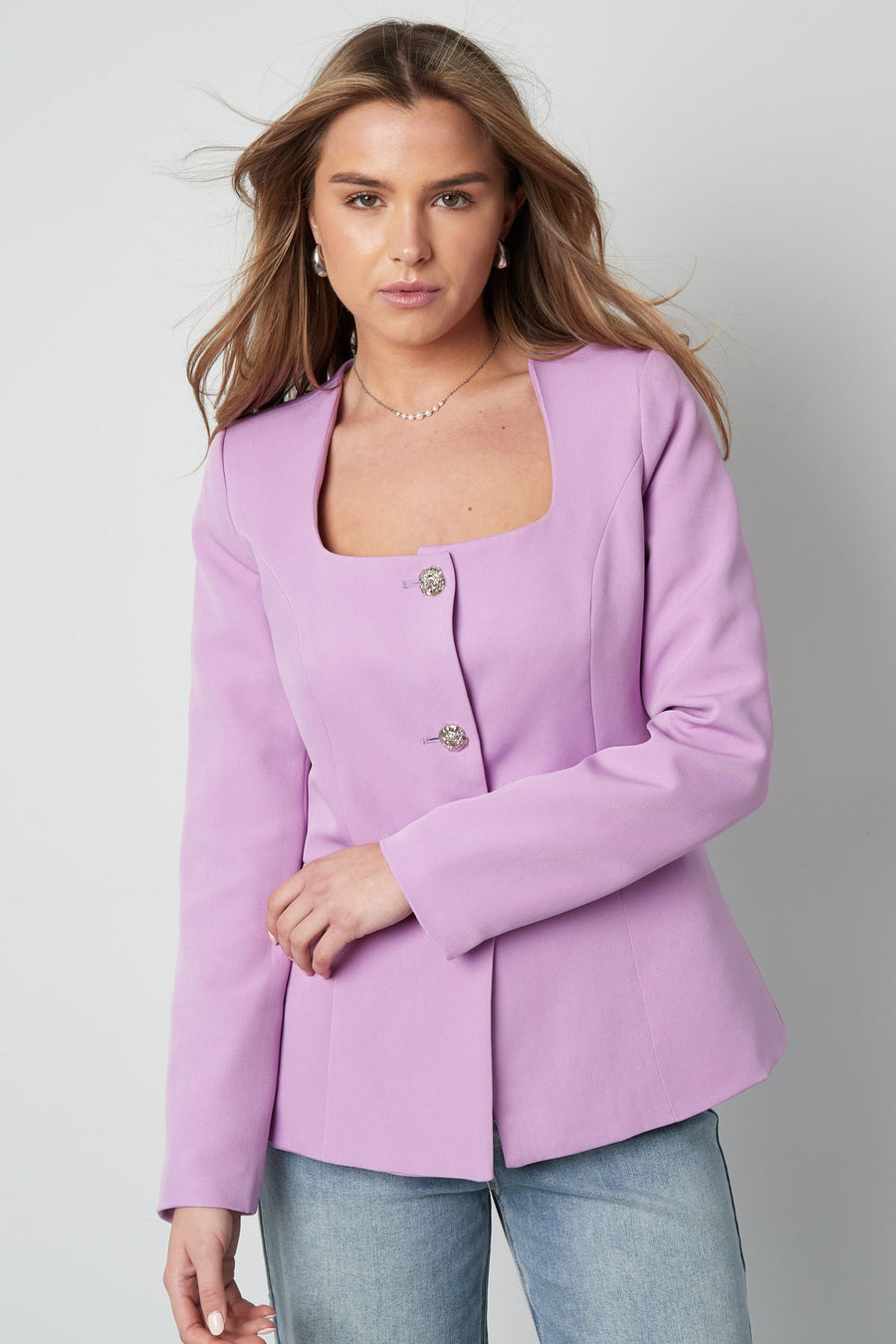 Blazer cintré à col carré pour femme