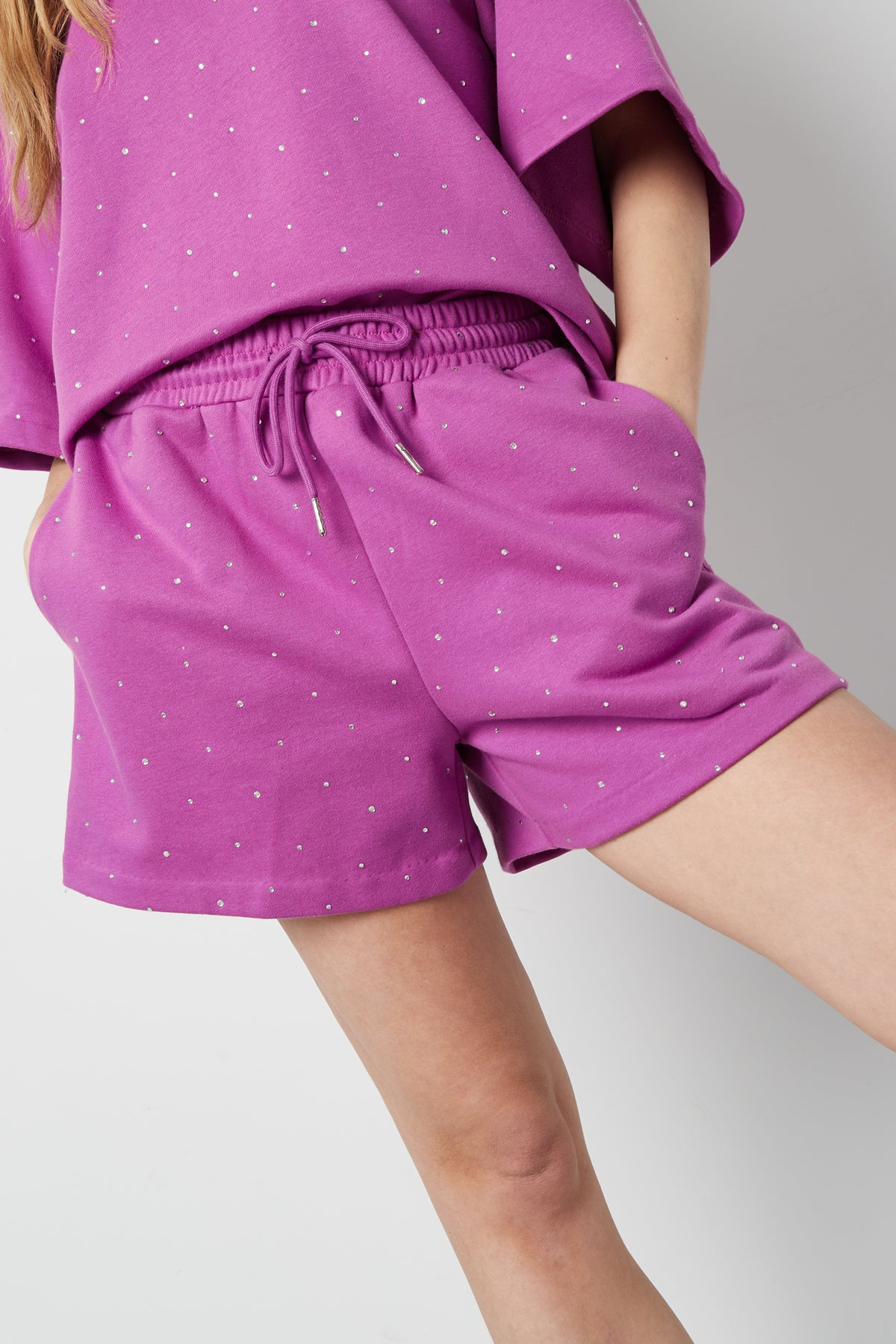 Women's shorts with drawstring waist - green – image 2