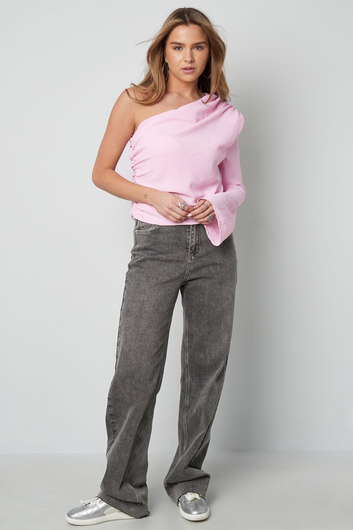 Haut asymétrique à une épaule et manches longues pour femme – photo 3