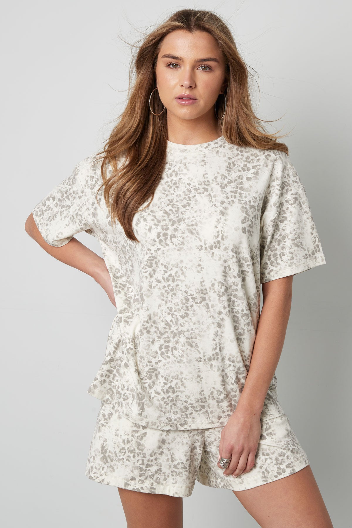 T-shirt pour femme à imprimé léopard et coupe oversize – photo 3