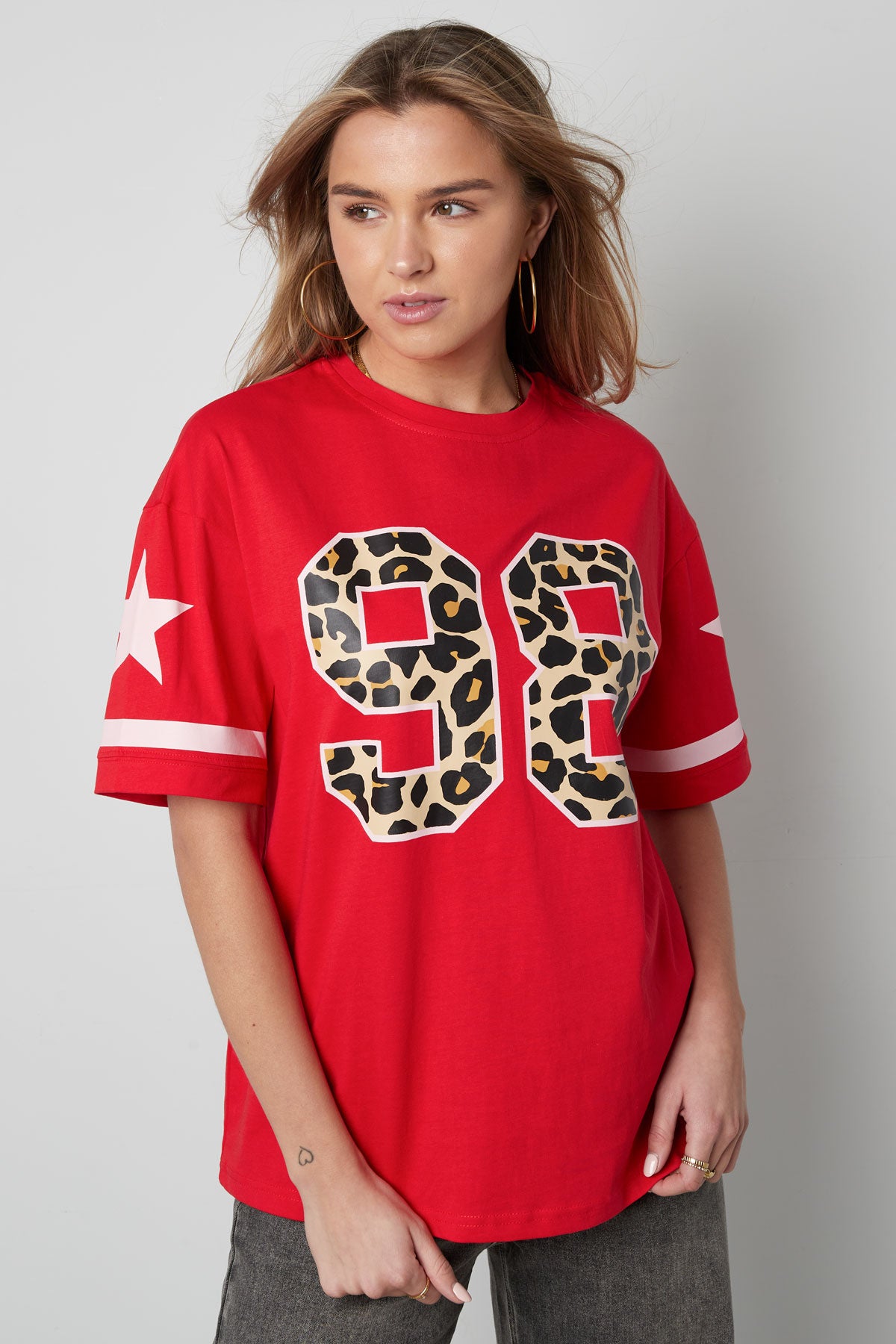 T-shirt léopard oversize pour femme – photo 5