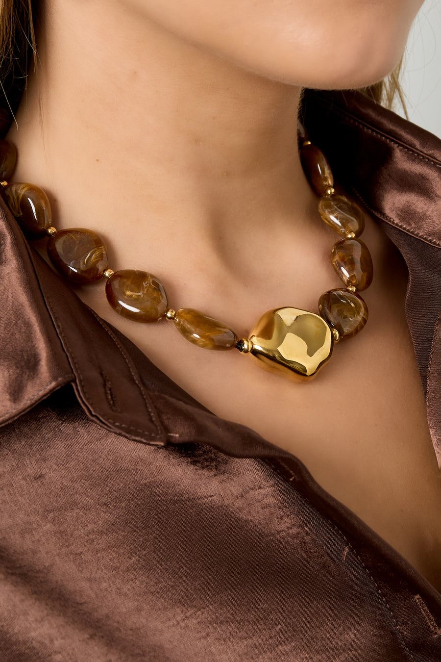 Collier de perles en acrylique pour femme – marron café – décontracté pour le quotidien