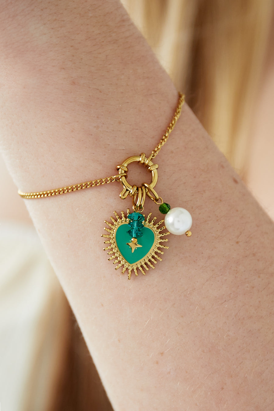 DIY armband van een groen hart