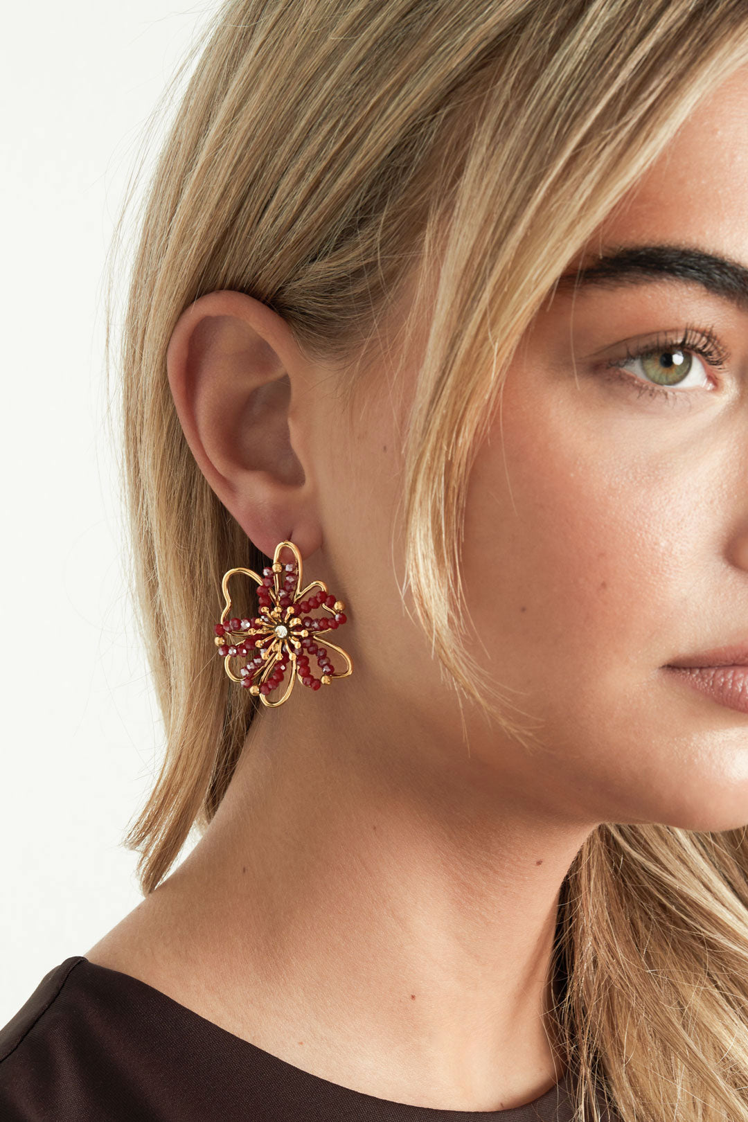 Clous d'oreilles pour femme en acier inoxydable motif floral – orange et bordeaux – photo 2