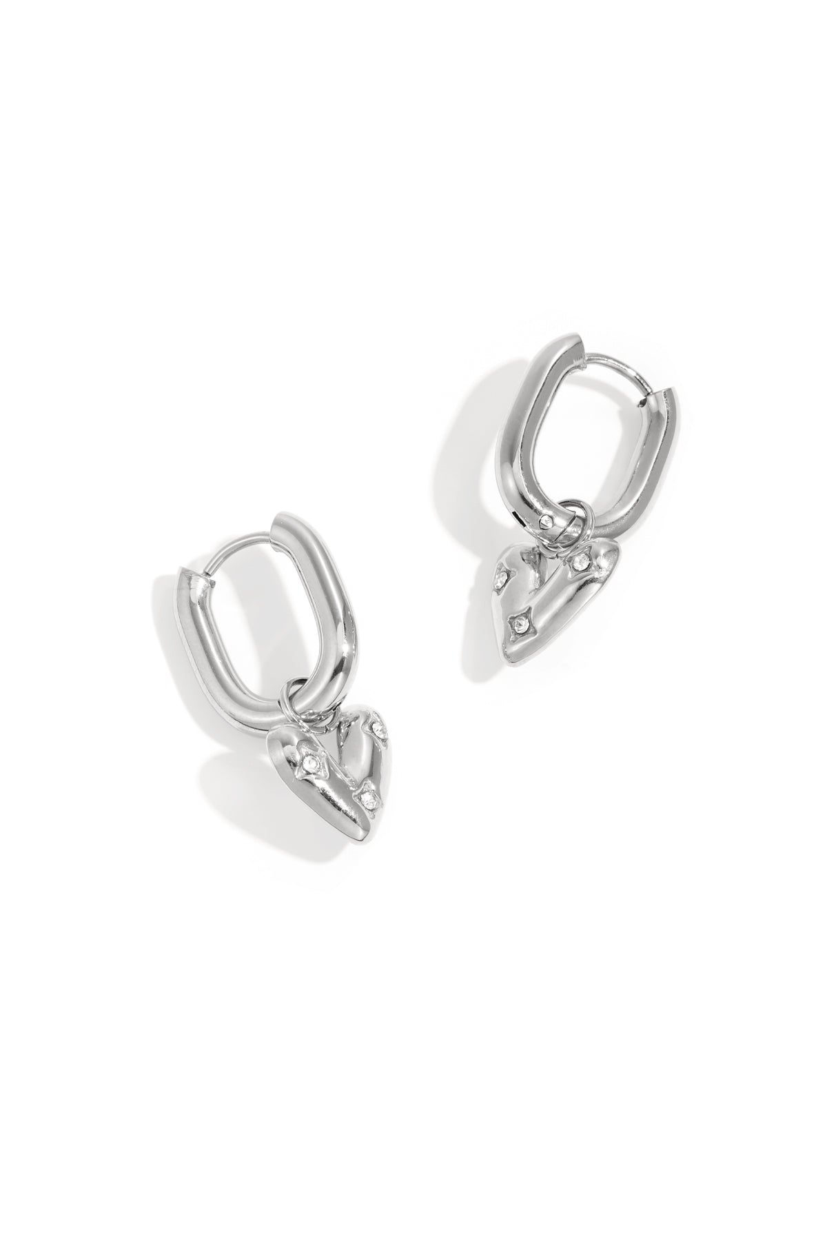 Boucles d'oreilles pendantes en acier inoxydable en forme de cœur pour femme – couleur argent
