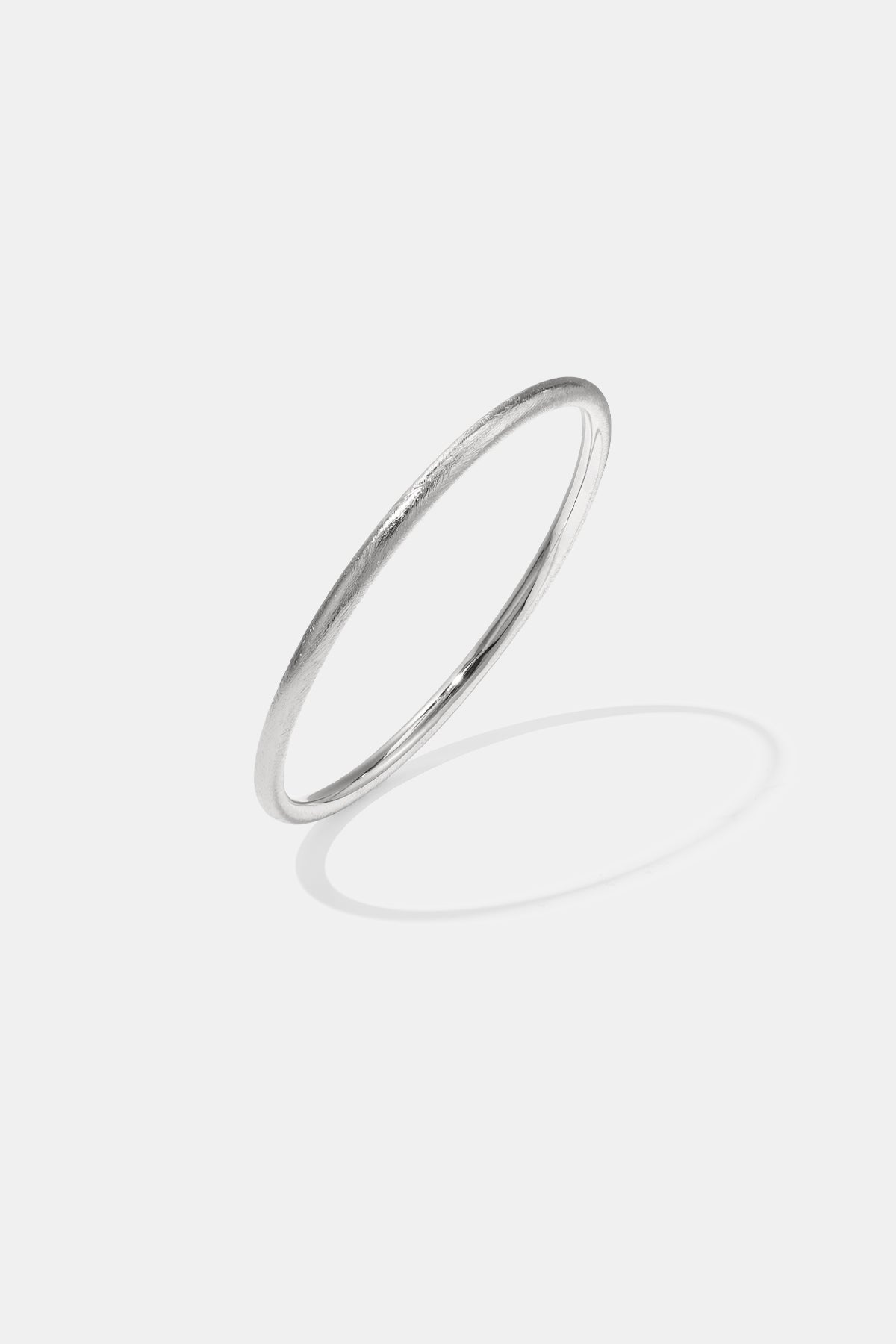 Bangle met brushed effect - 4 mm