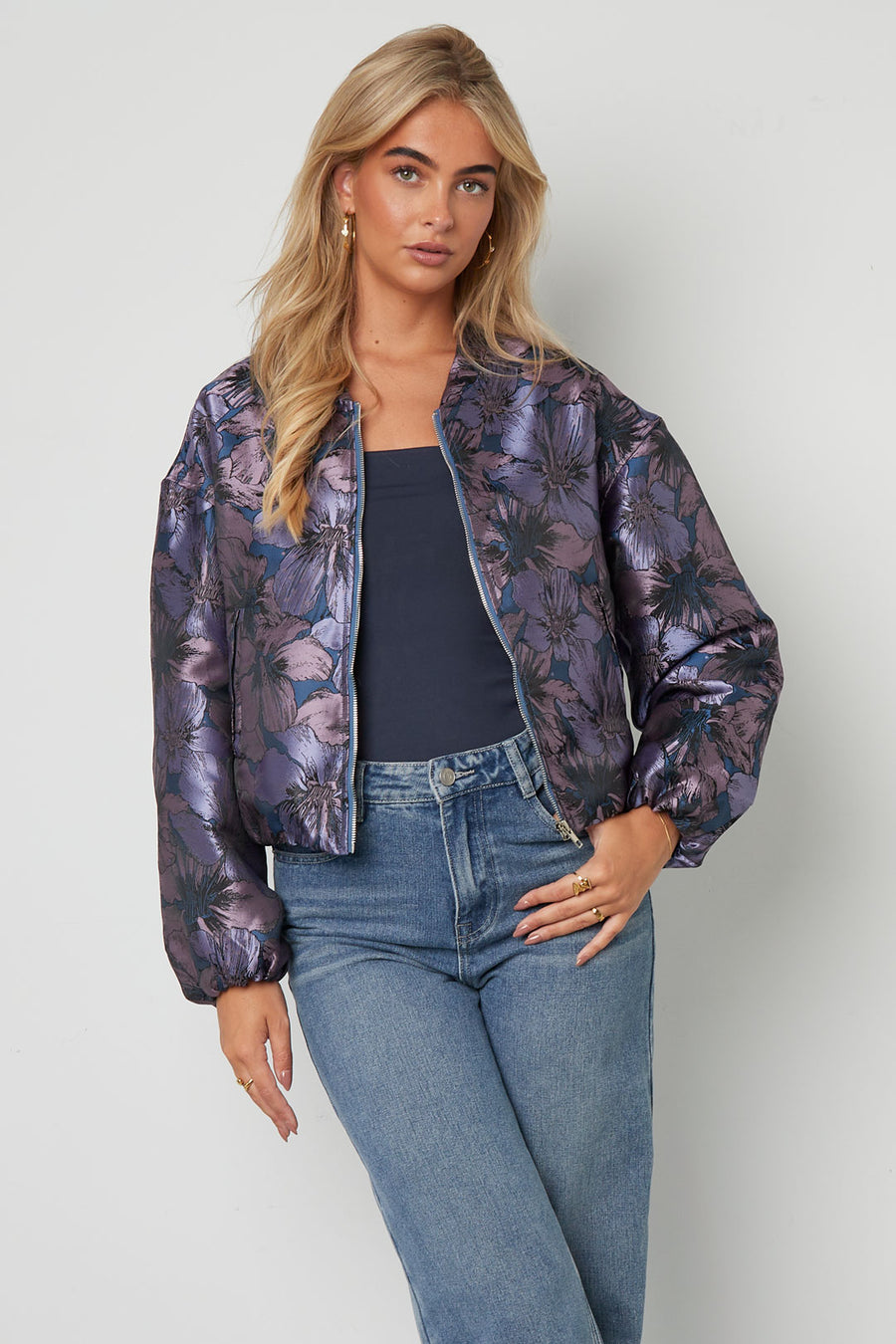 Dames bomberjack van polyester met bloemenprint – productfoto 2