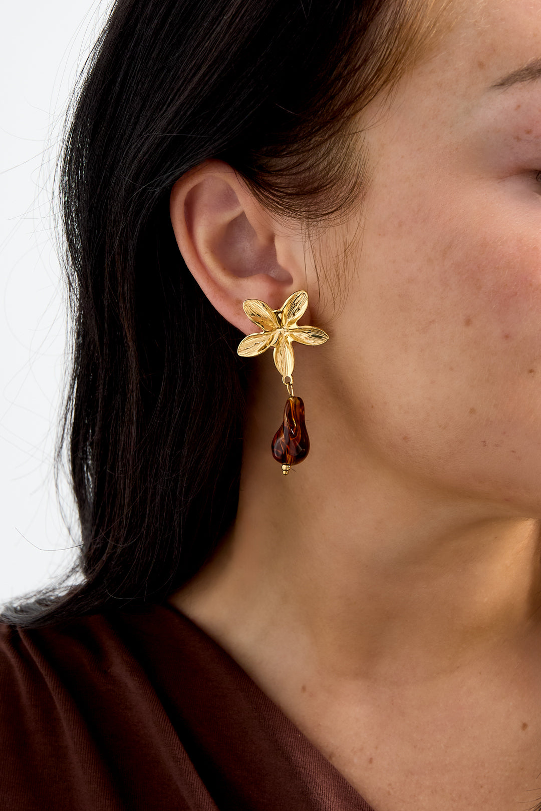 Boucles d'oreilles pendantes pour femmes en acier inoxydable avec motif floral – couleur or – photo 2