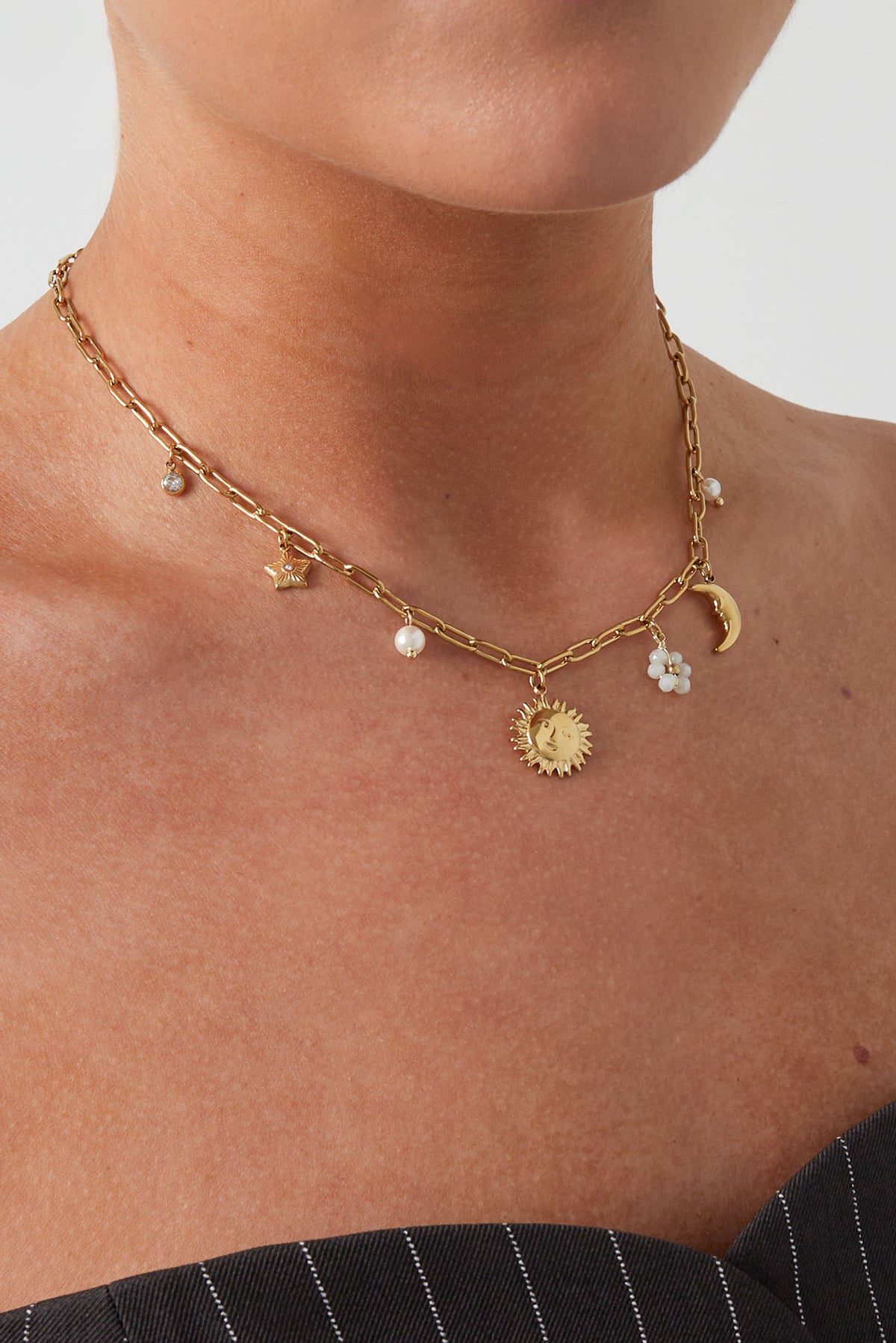 Women's necklace with 304 stainless steel sun and moon motif pendant – image 2