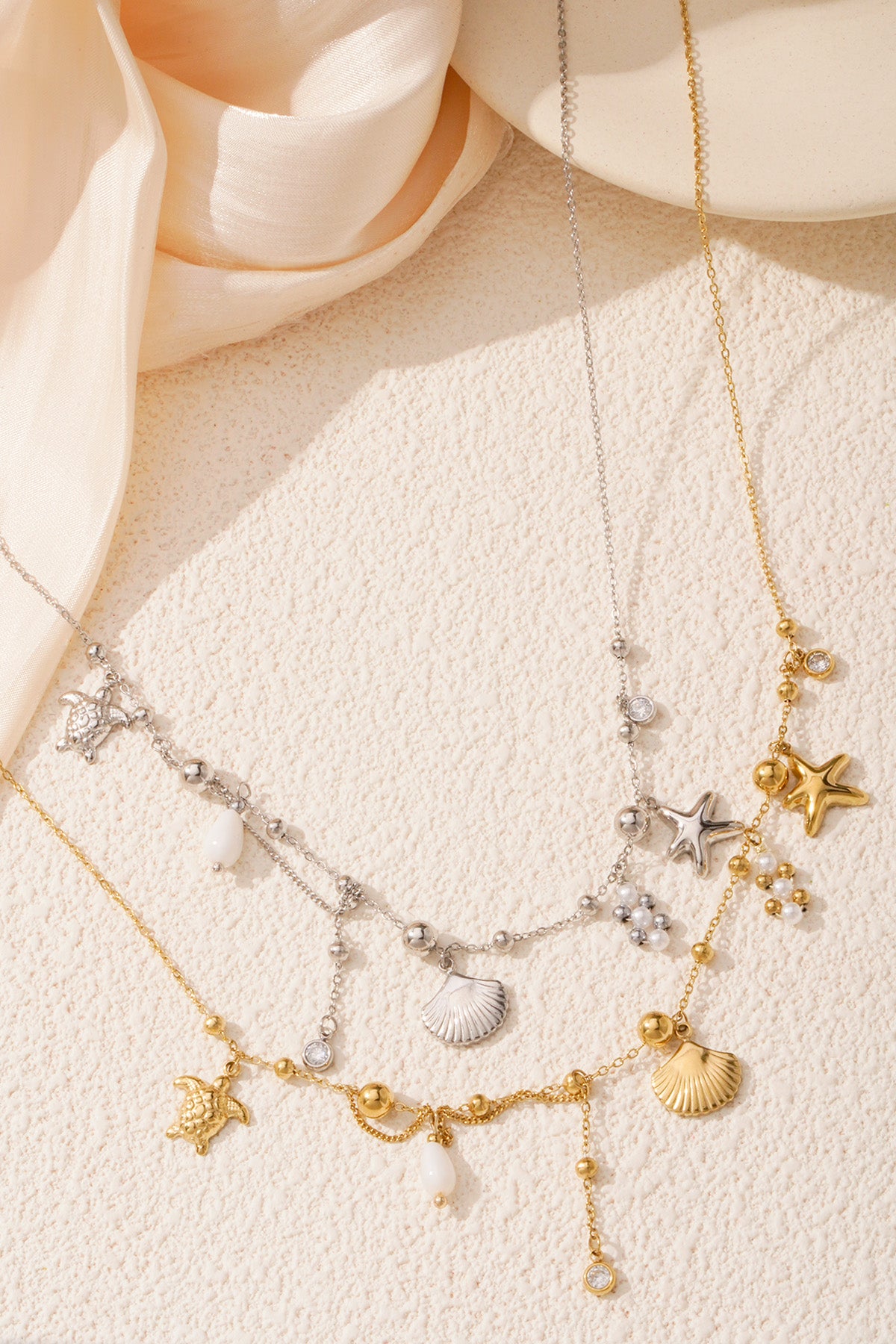 Women's necklace with pendant made of 304 stainless steel, imitation pearl, shell, rhinestones with ocean details – image 6