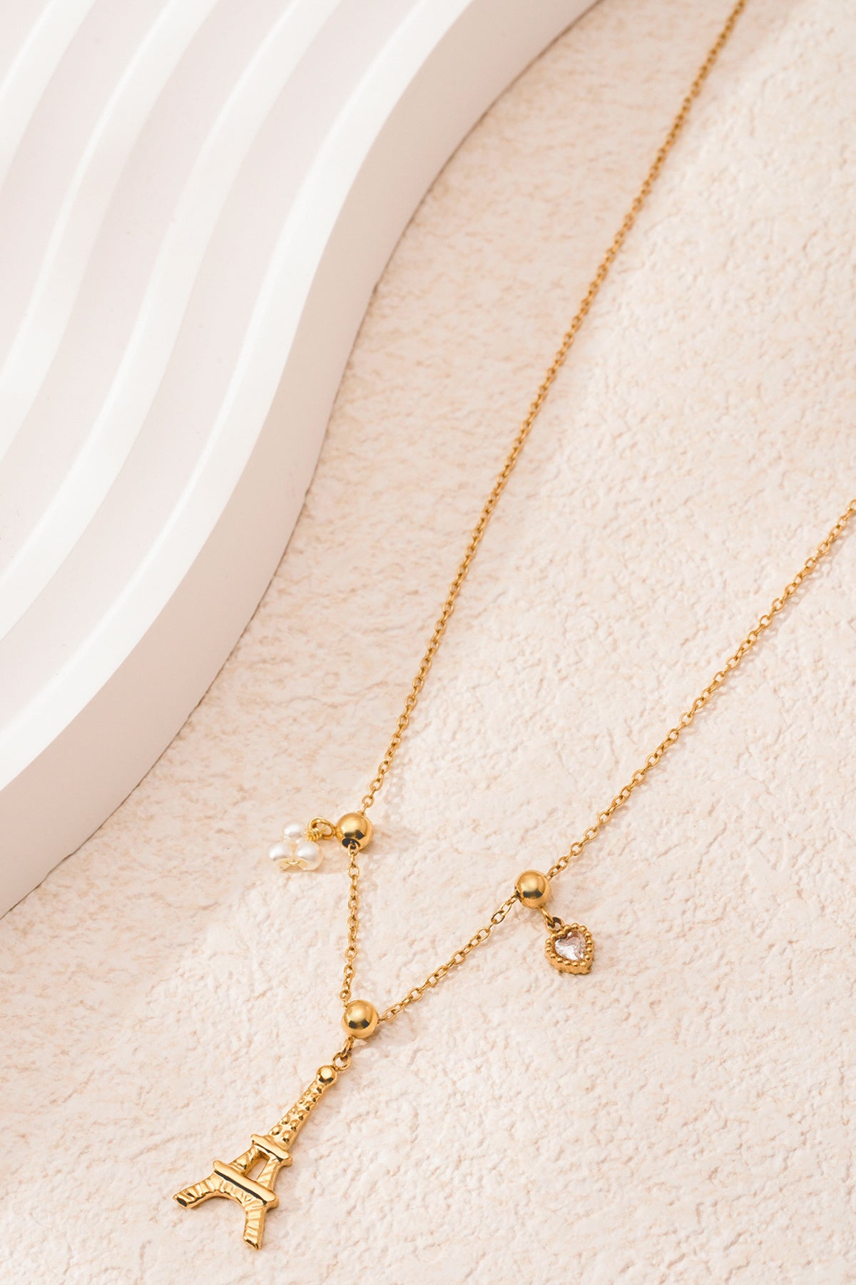 Women's necklace with pendant made of 304 stainless steel, imitation pearl, rhinestone with cartoon motif – image 6