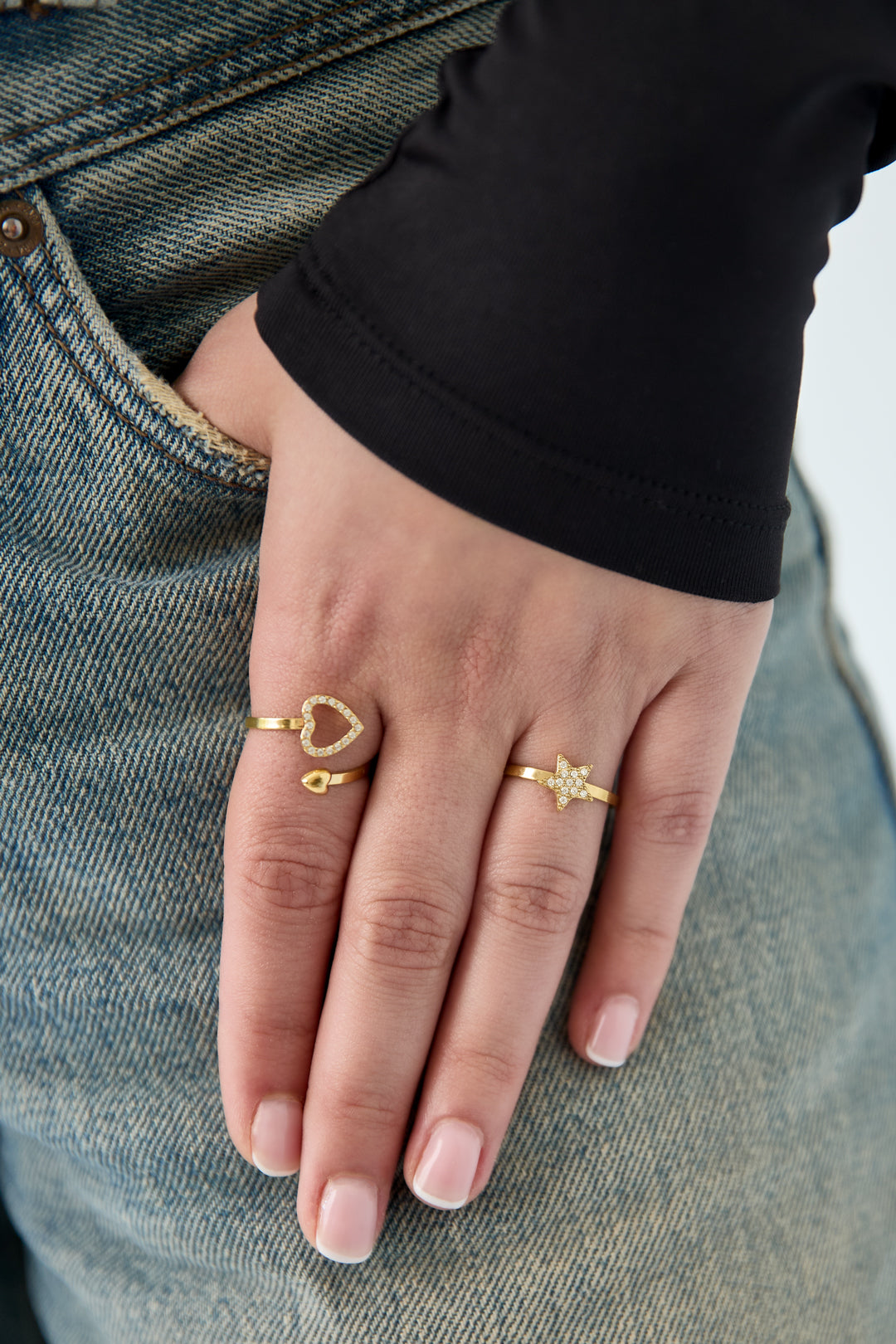 Minimalistische verstelbare ring met strass ster