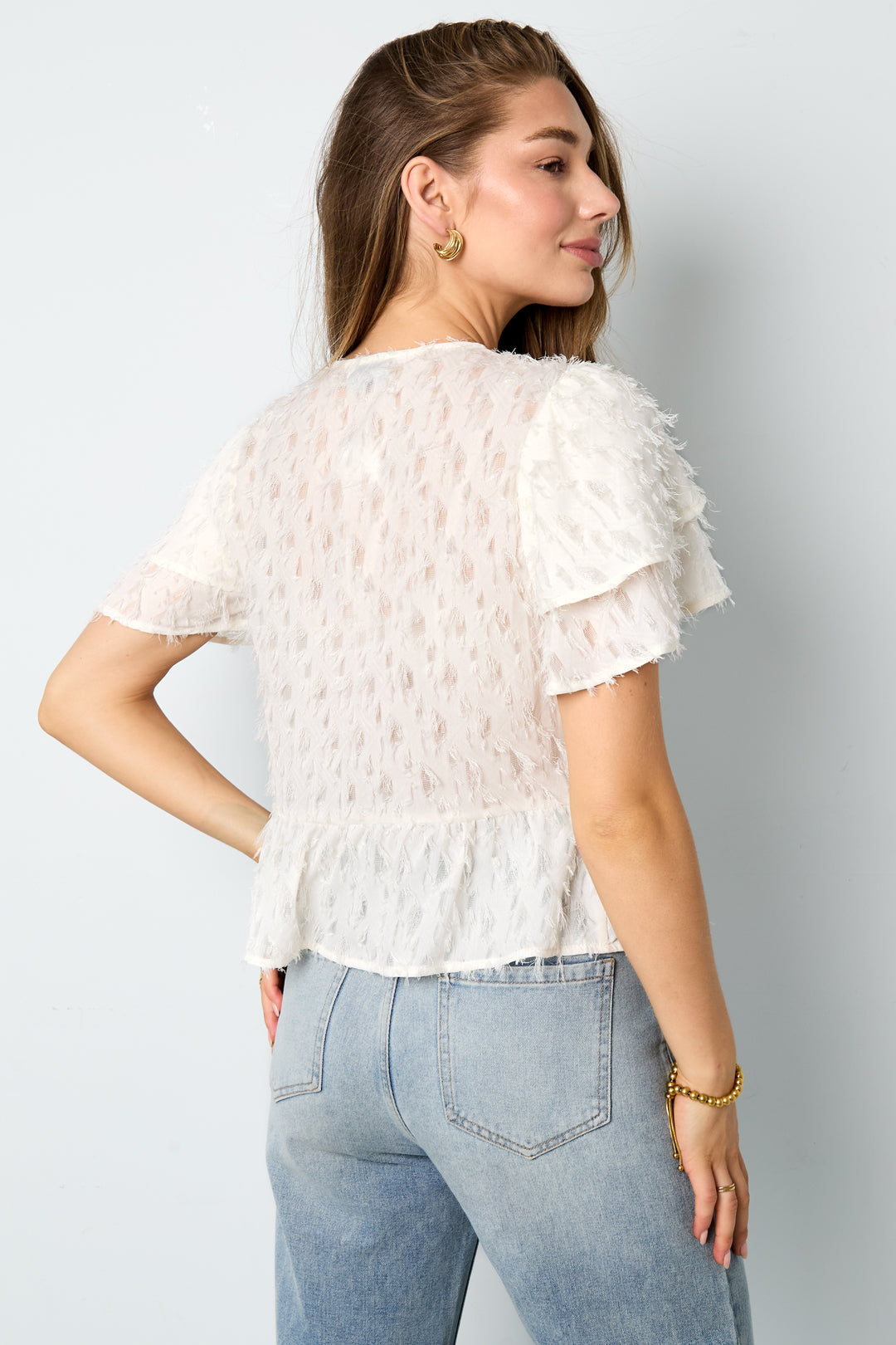 Short-sleeved top with tie detail – image 7