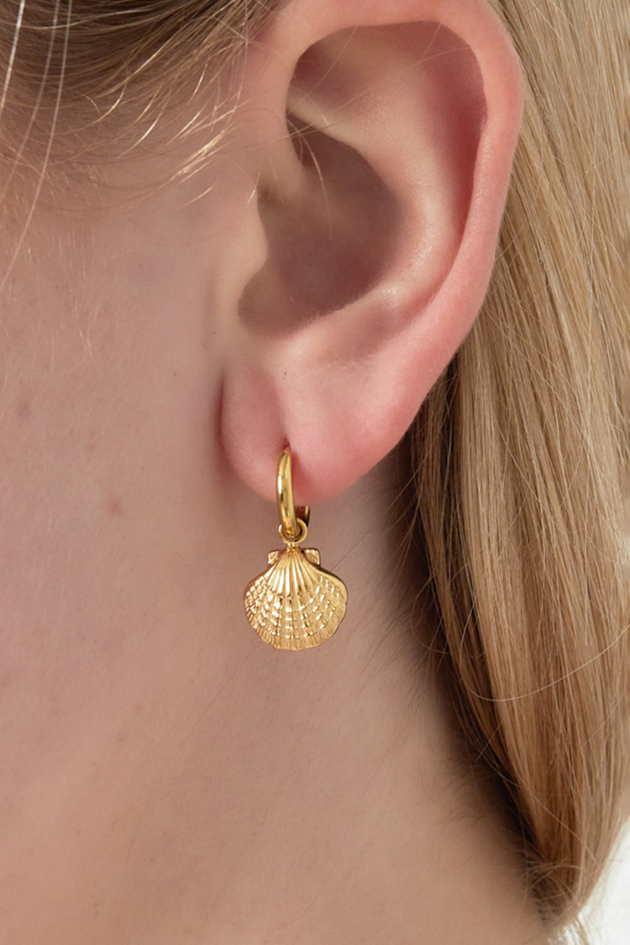 Boucles d'oreilles pendantes en acier inoxydable pour femmes avec détails océaniques – doré et argenté