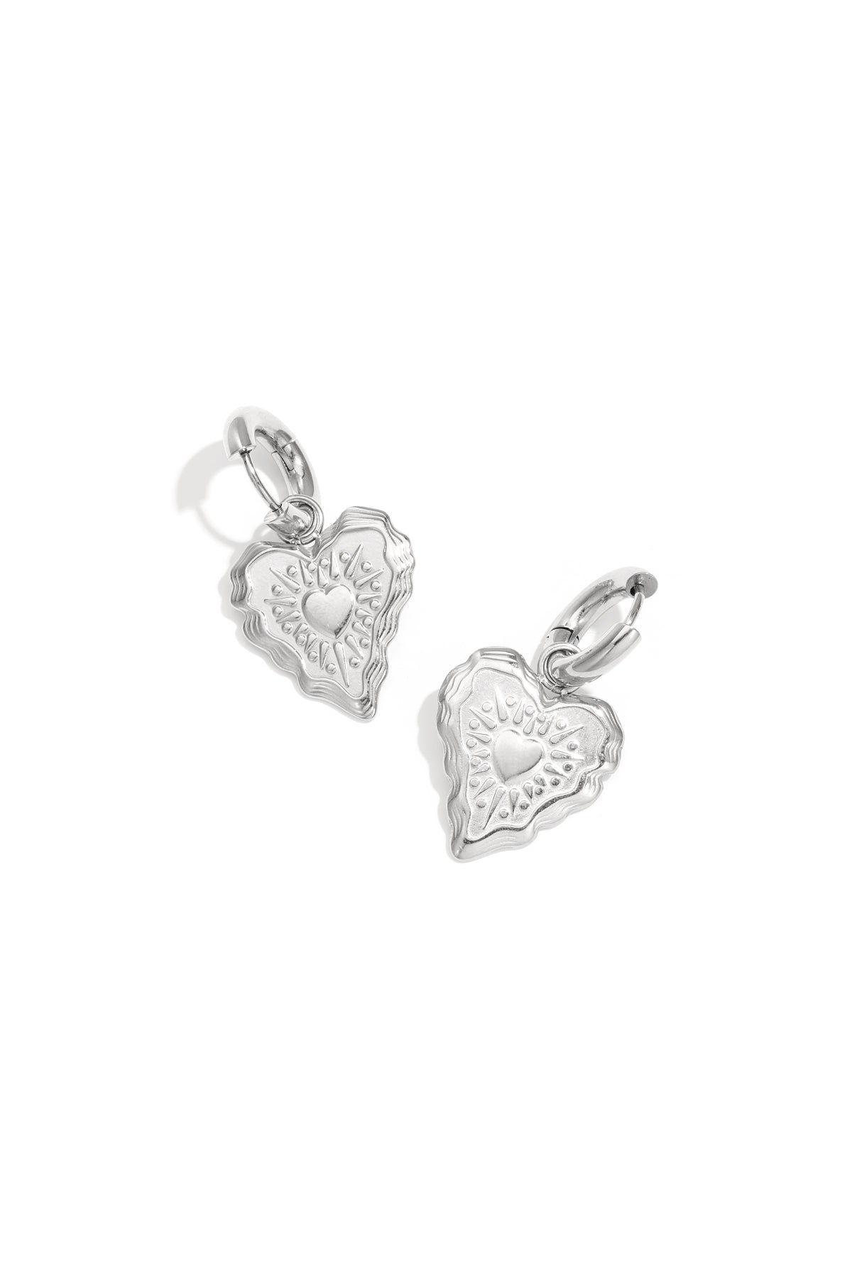 With Love, Always trendy oorbellen