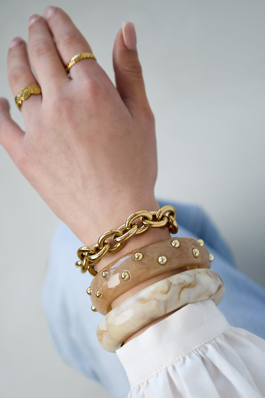 Bracelet à maillons pour femme en acier inoxydable avec détail maillon – couleur or