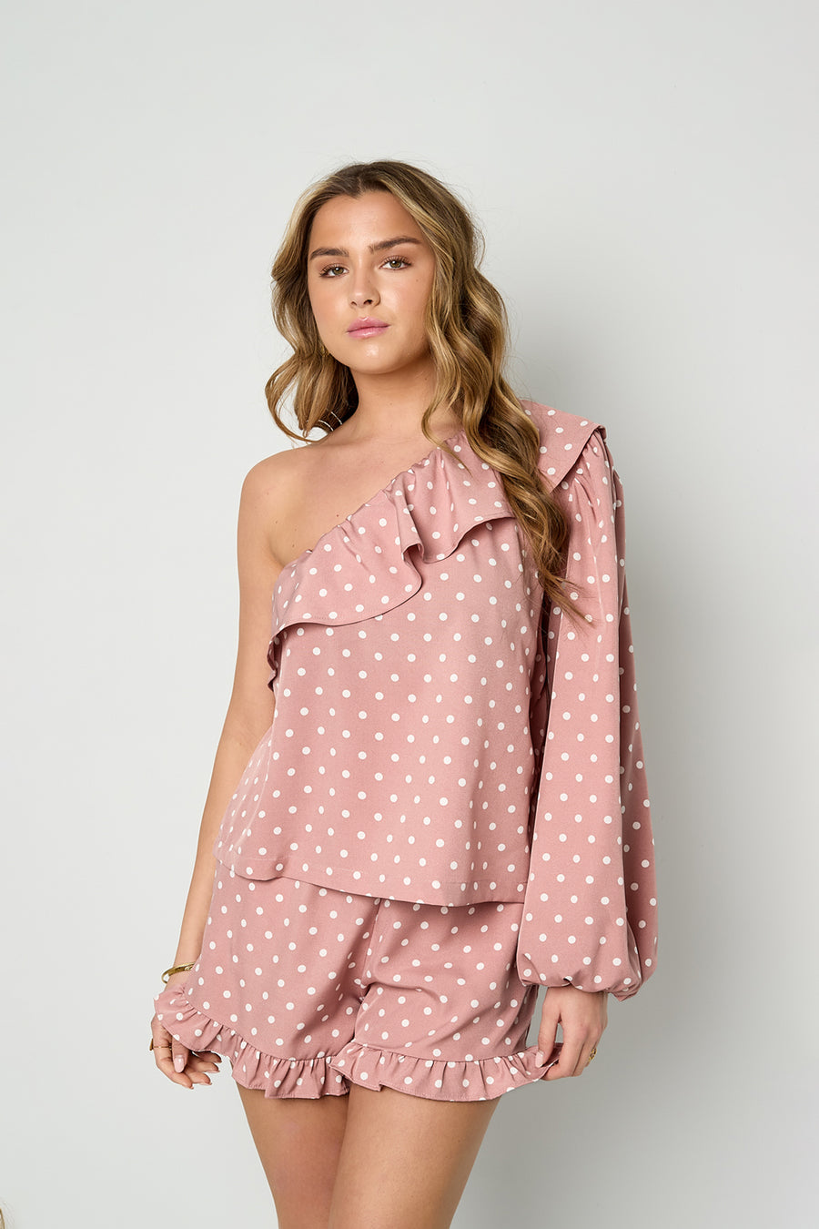 Dames tweedelige Macy off-shoulder set met stippen – productfoto 2