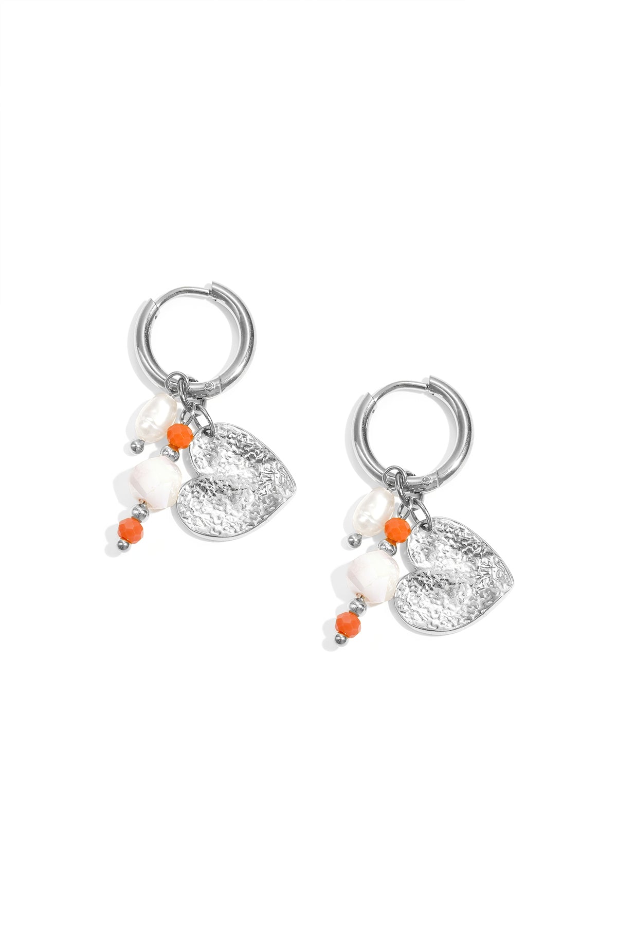 Oorbellen met kralen en hart charm
