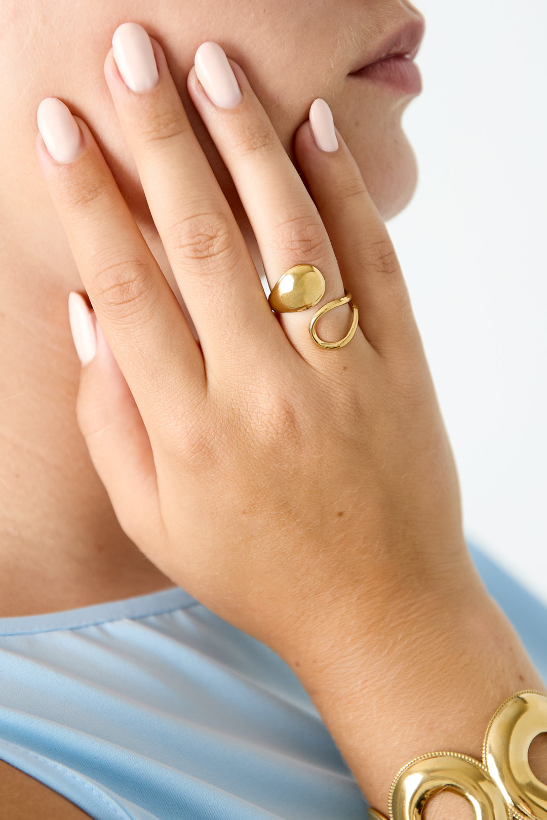 Swirl statement ring