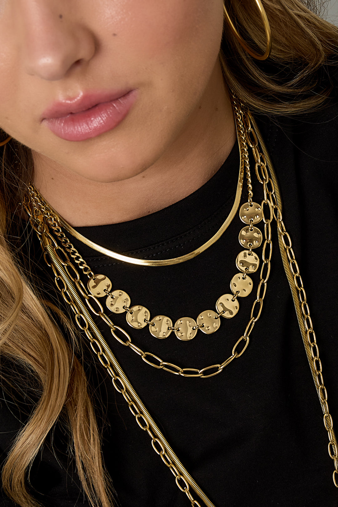 Women's layered stainless steel necklace with link detail – gold-colored – image 2